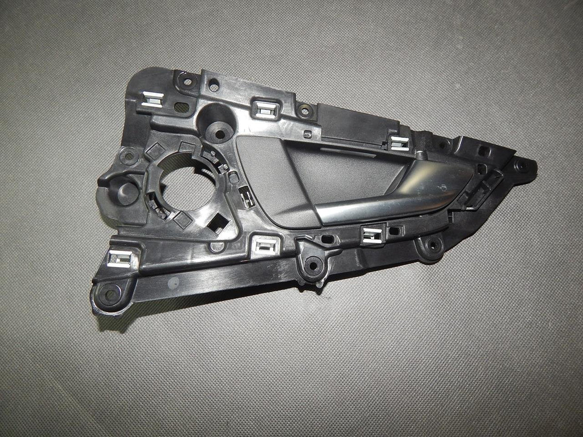 A7 4G INTERIOR DOOR HANDLE RIGHT REAR 4G8839020