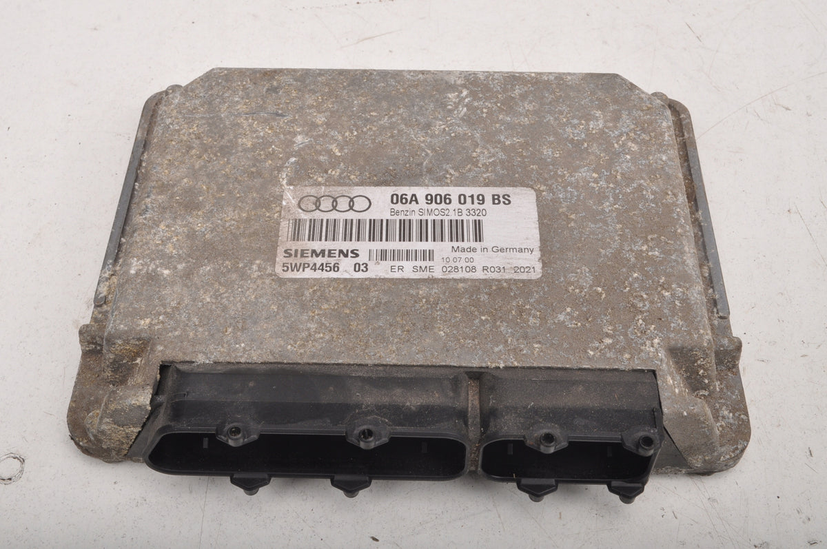 AUDI A3 1.6 COMPUTER ENGINE DRIVER 06A906019BS