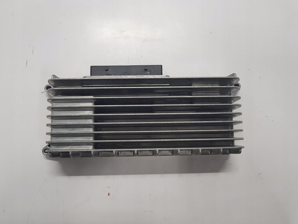 AUDI A4 B8 SPEAKER AMPLIFIER 8T0035223AB