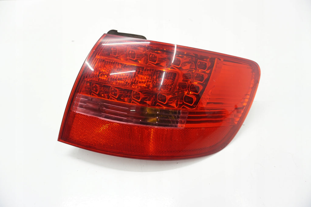 AUDI A6 C6 STATION WAGON LAMP RIGHT REAR 4F9945096H