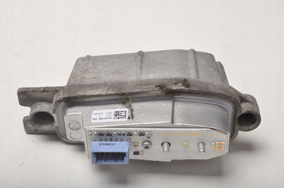 AUDI Q3 AND LED MODULE 10010070600 2018R