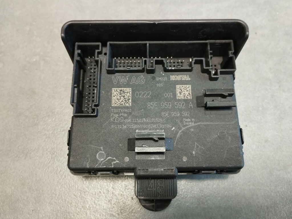 Audi A5 B10 DOOR MODULE RIGHT FRONT 85E959592A