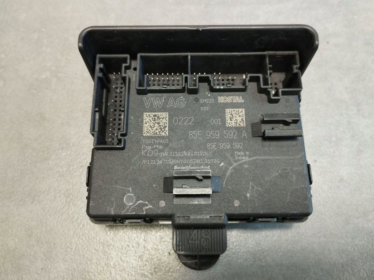 Audi A5 B10 DOOR MODULE RIGHT FRONT 85E959592A