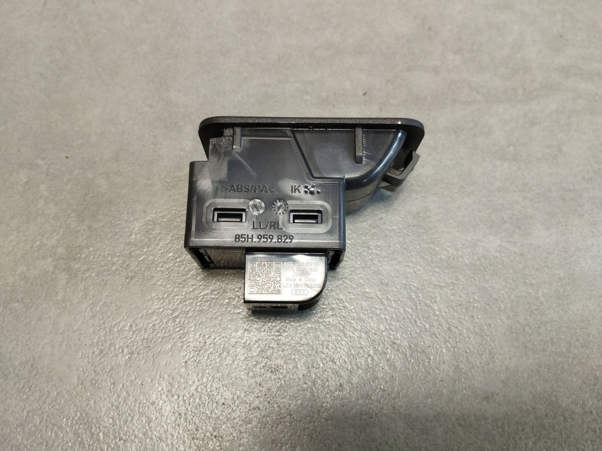 Audi A5 B10 Flap opening button 85E959831A