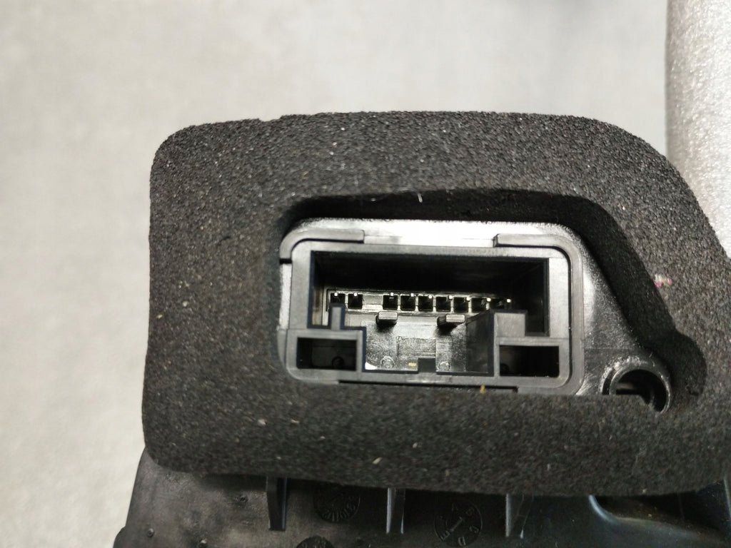 Audi A5 B10 LOCK LEFT REAR 85E839015G