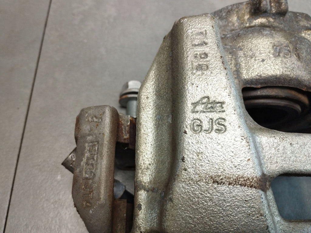 Audi A5 Sportback 8TA CLAMP RIGHT FRONT