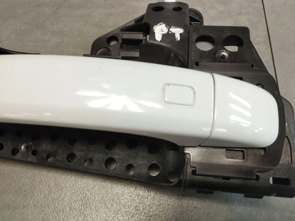 Audi A5 Sportback 8TA HANDLE RIGHT REAR 8T0837886B LS9R