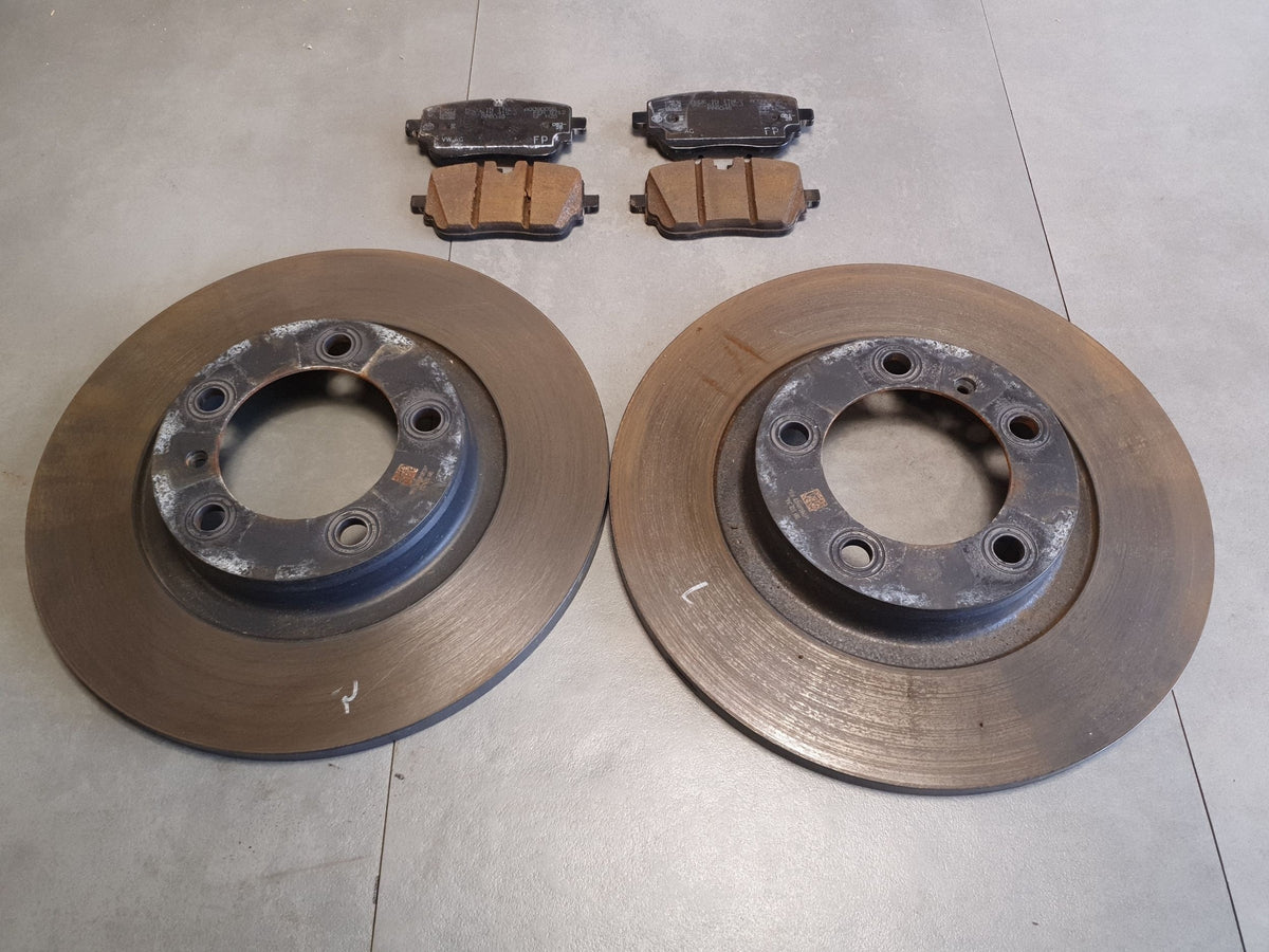 Audi Q6 e-tron Brake discs rear 95C615601