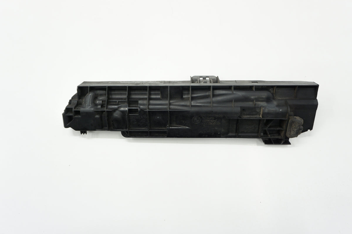 BMW 1 E87 RADIATOR MOUNT RIGHT 7524914