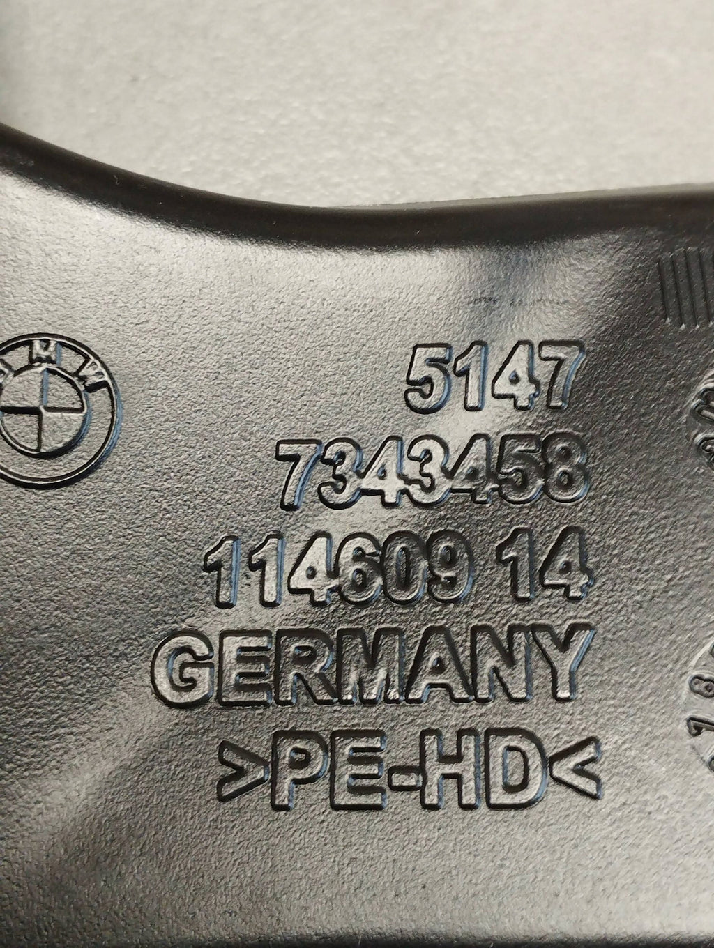 BMW 7 G11 AIR CHANNEL 7343458