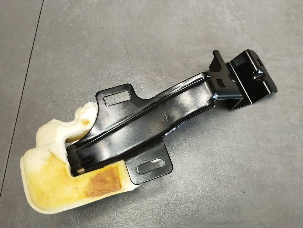 BMW 7 G11 MOUNT BRACKET 7334508