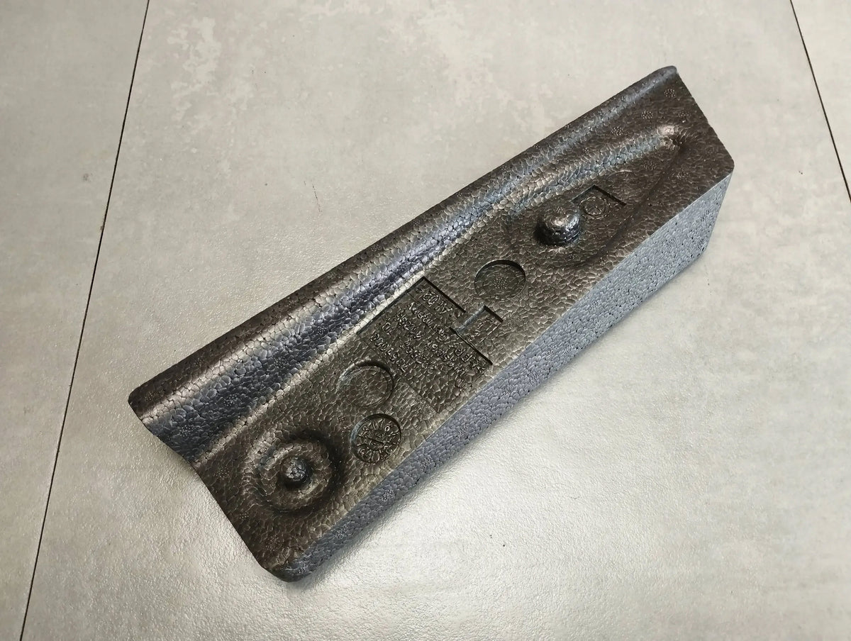 BMW 7 G11 STRINGER COVER RIGHT BACK 7351000