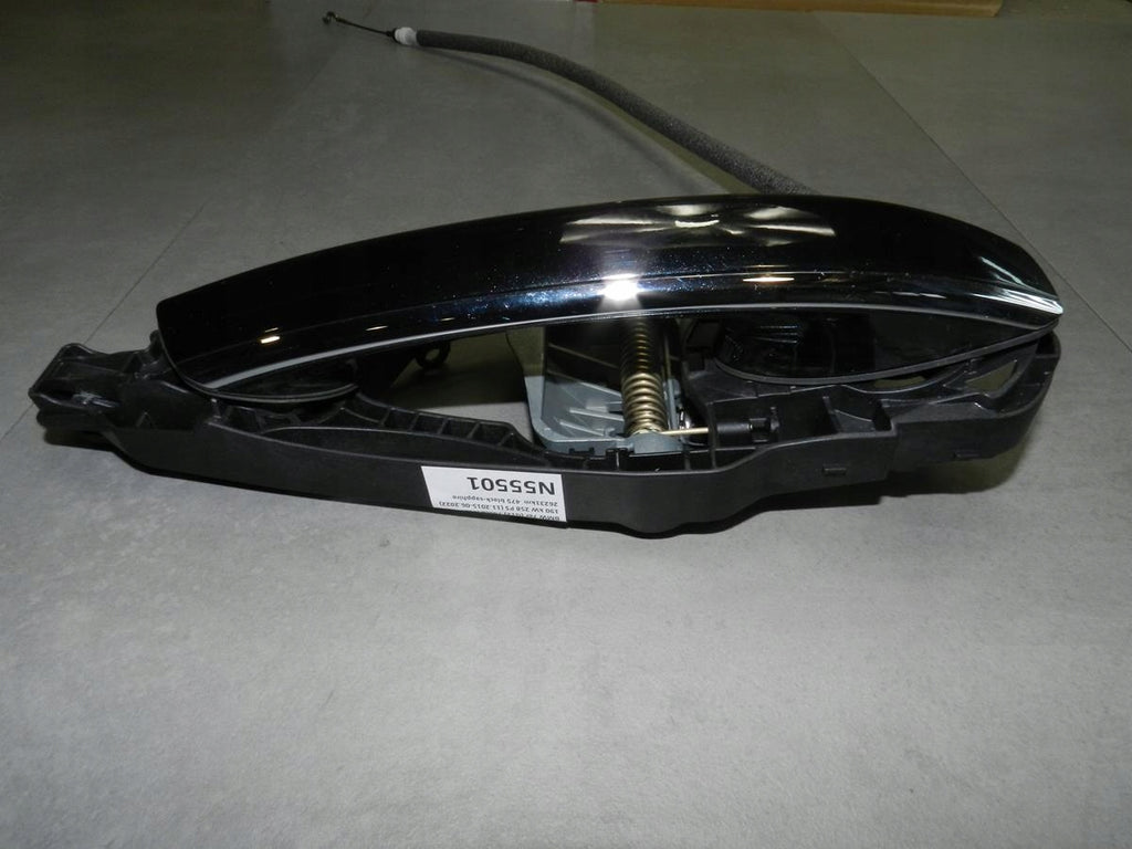 BMW 7 G12 HANDLE RIGHT FRONT KEYLESS 475