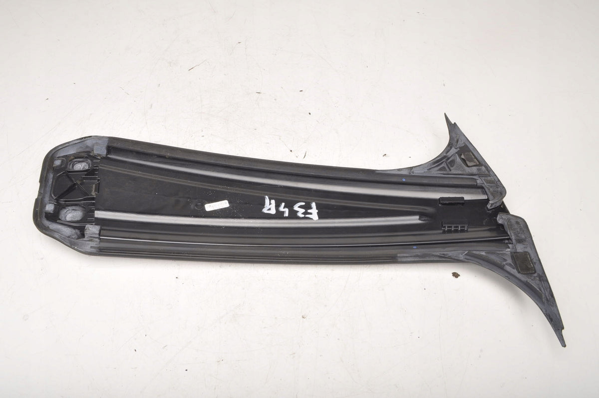 BMW F34 RIGHT POST COVER