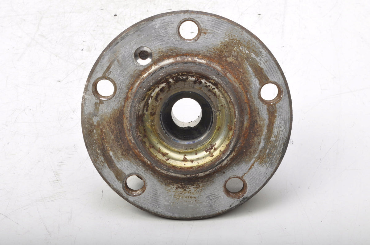 BMW F36 2.0 FRONT RIGHT HUB