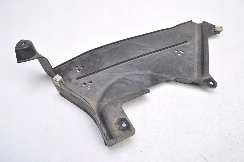 BMW G20 CHASSIS SKID PLATE FOR TANK RIGHT 7428186