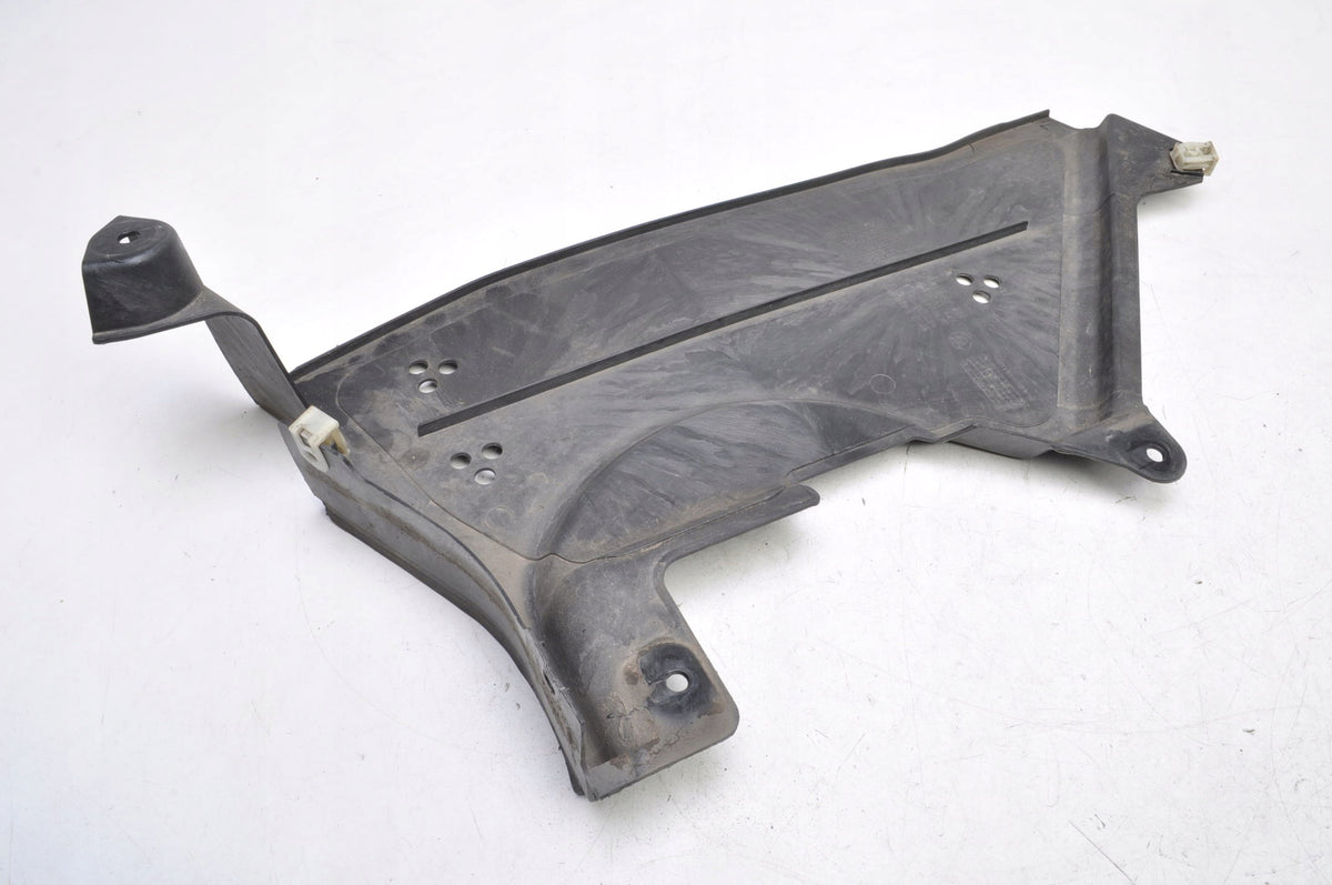 BMW G20 CHASSIS SKID PLATE FOR TANK RIGHT 7428186