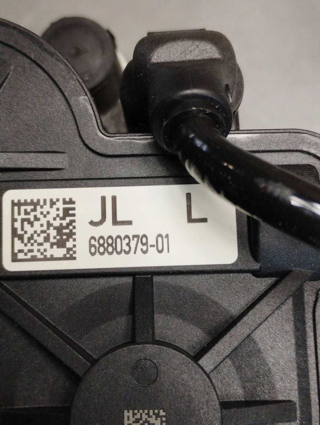 BMW X1 F48 CLAMP LEFT REAR 6880379