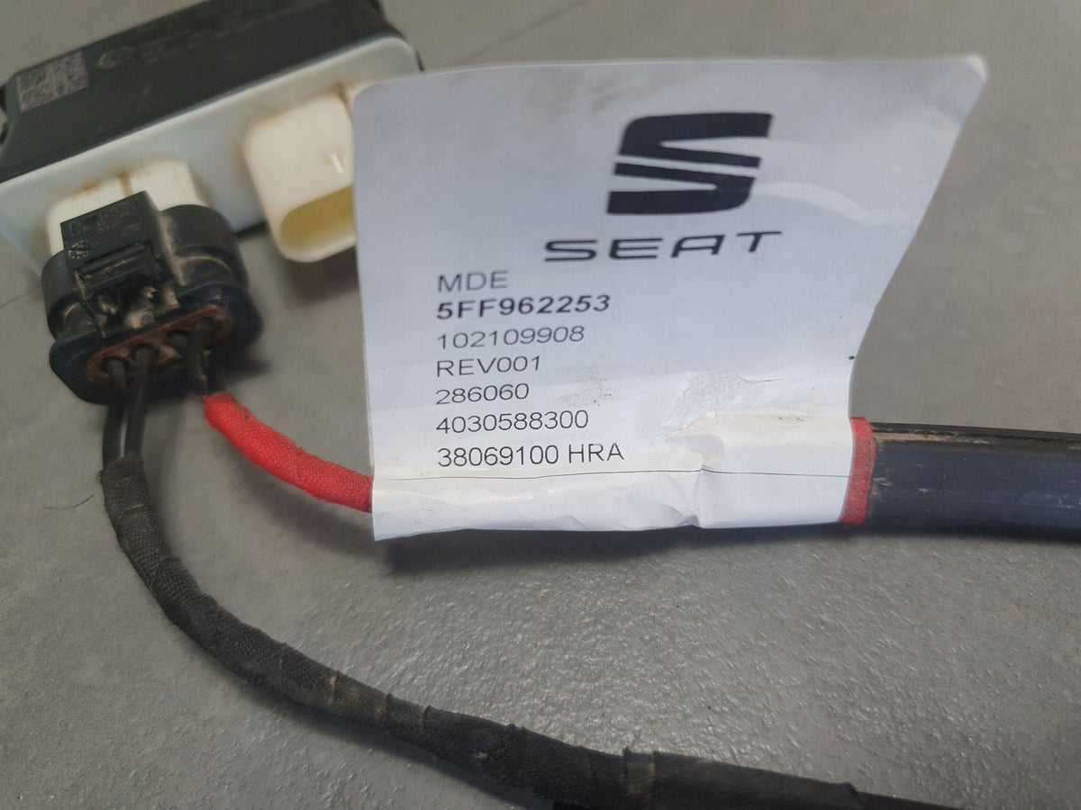 Cupra Formentor FLAP OPENING MODULE 5FF962253 3G0962243D