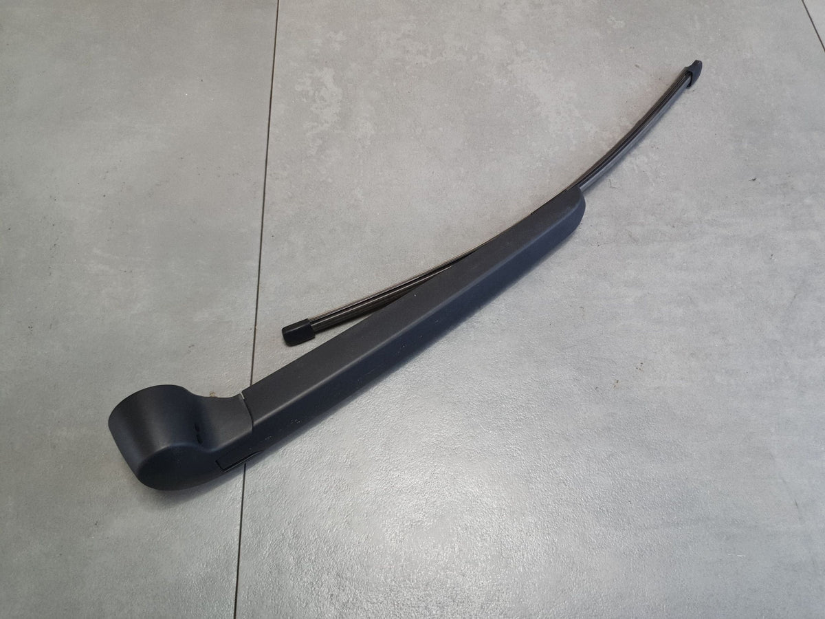Cupra Leon iv station wagon Rear wiper arm 5FE955707