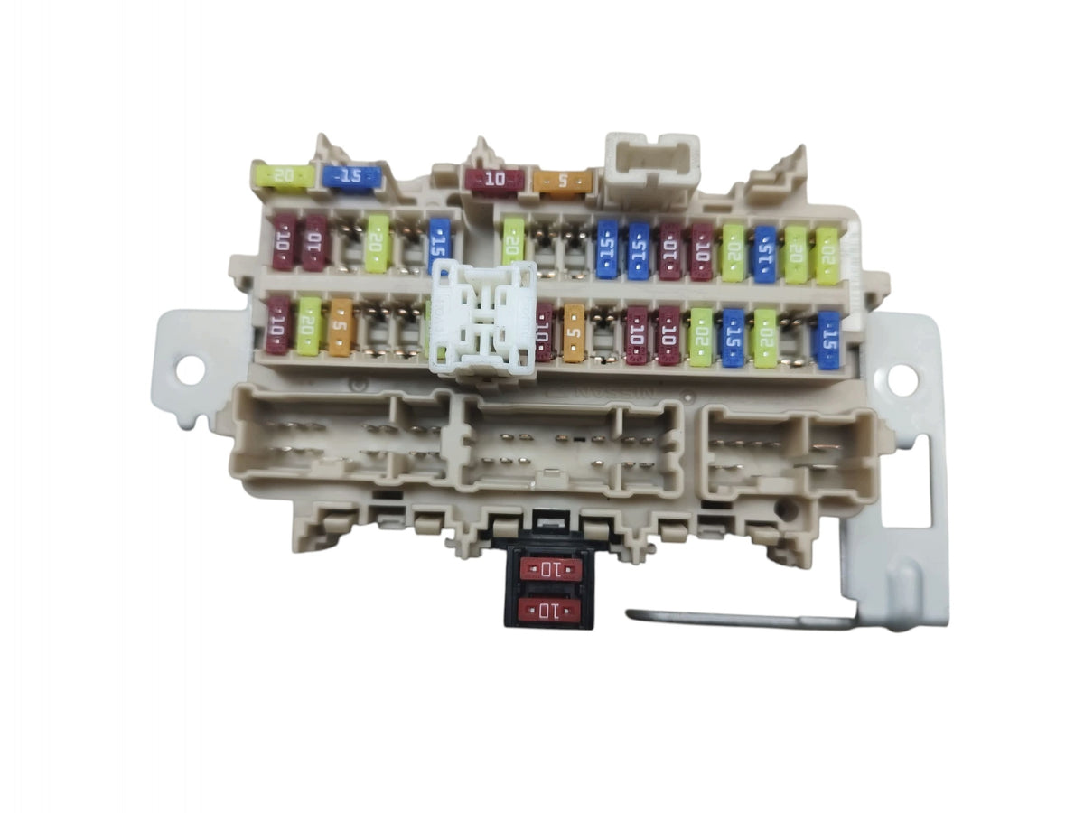 FUSE BOX RENAULT KADJAR 8901R