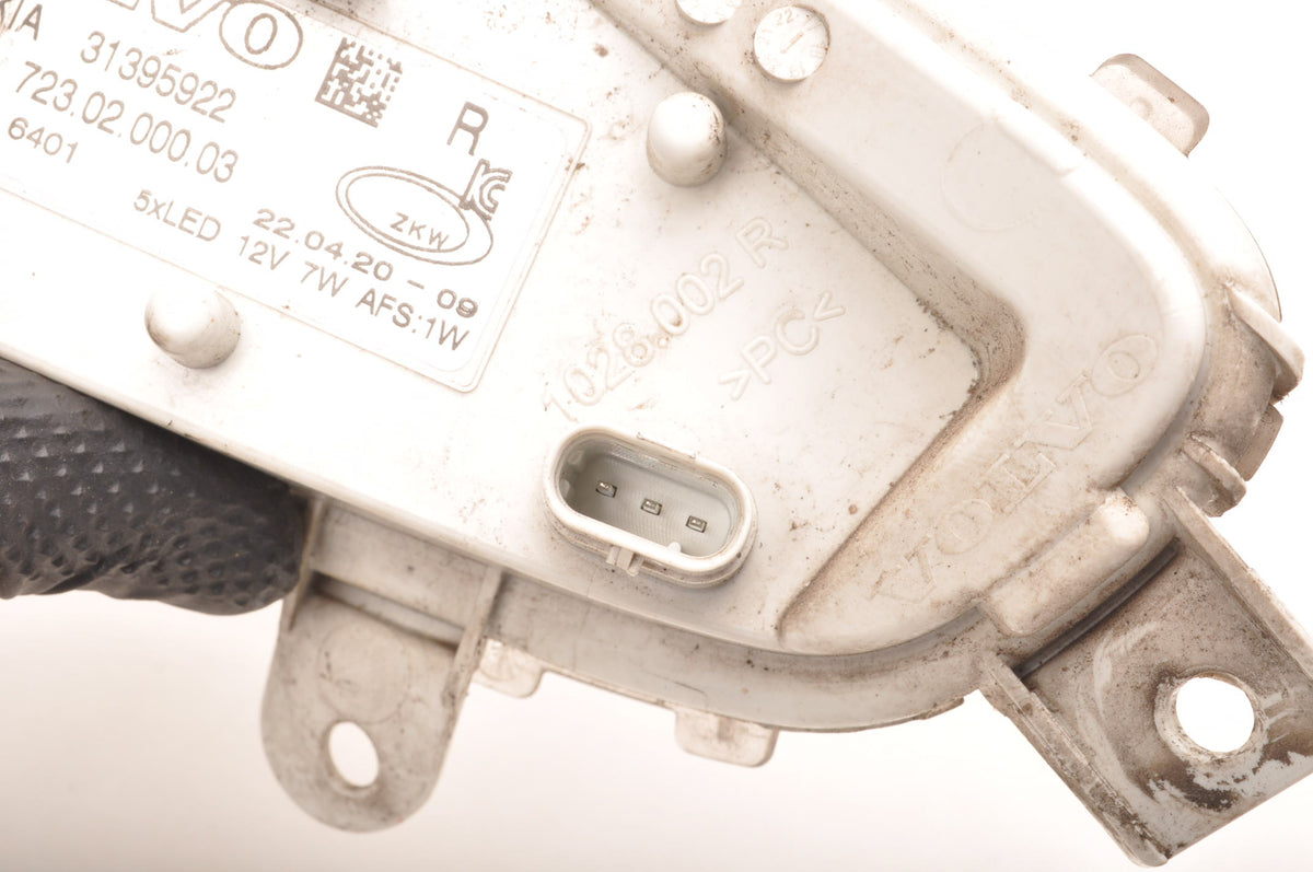 HALOGEN RIGHT VOLVO V40 II 31395922