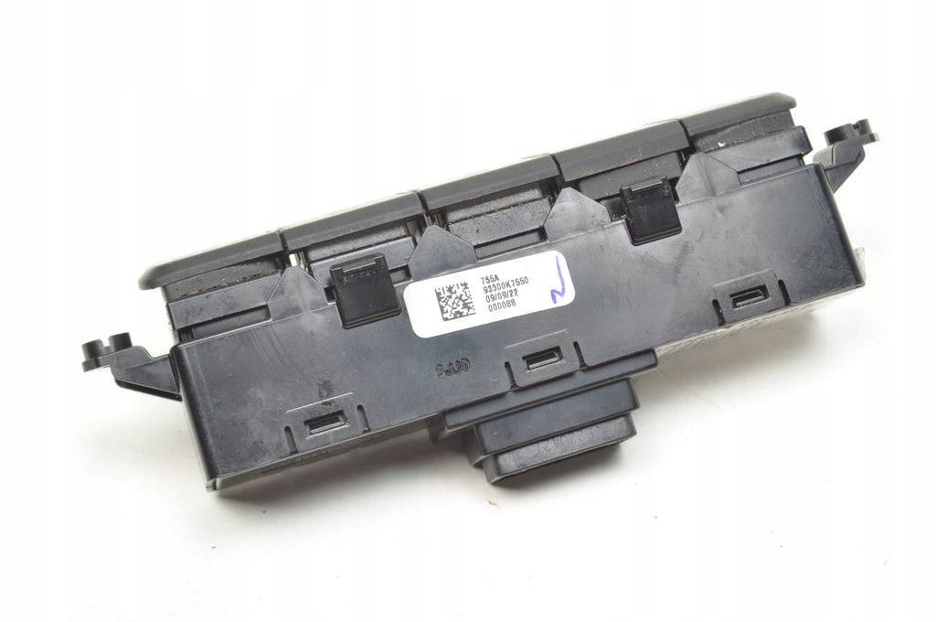 HYUNDAI I10 III SWITCH PANEL 93300K7550