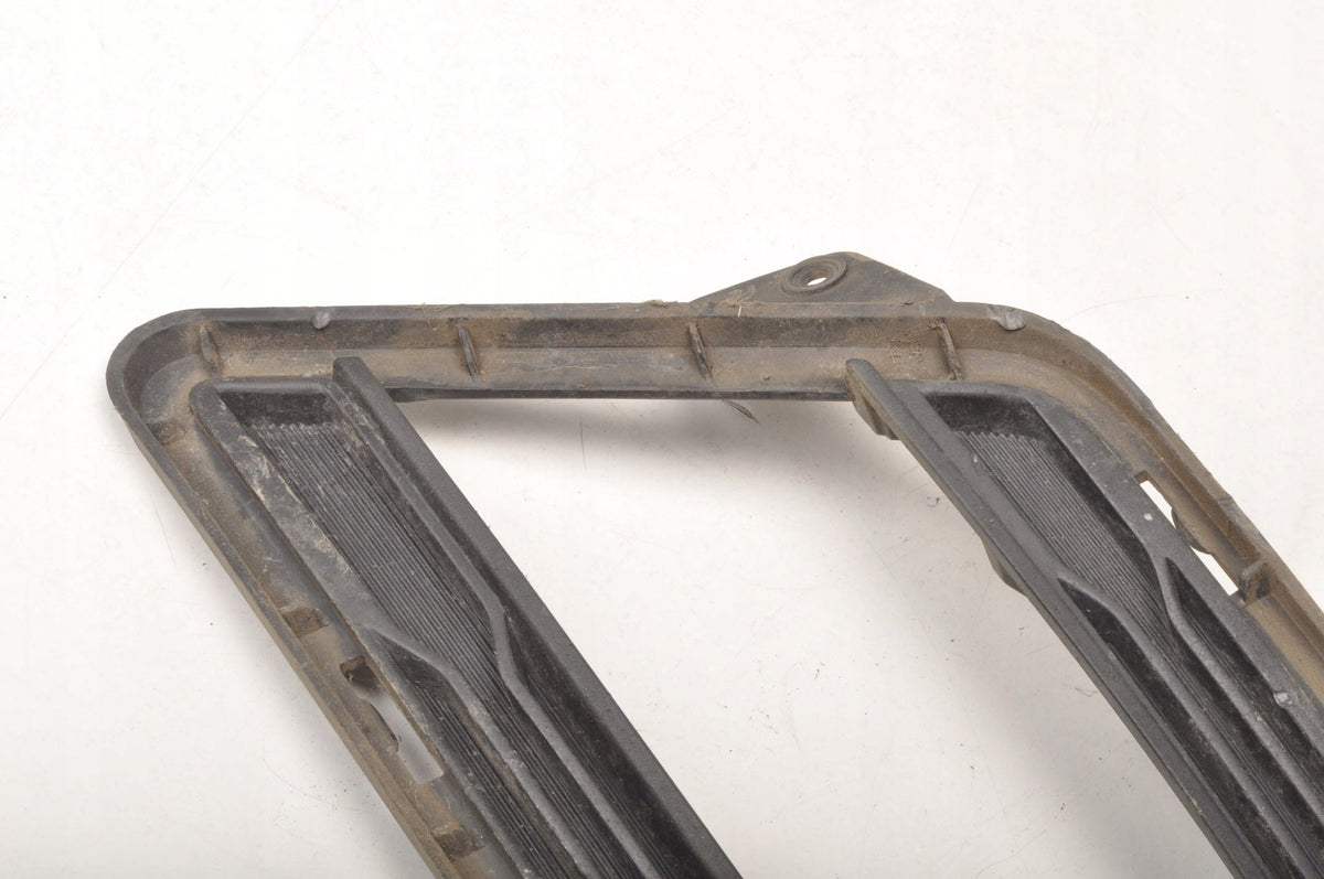 KIA CEED I LIFT FRAME HALOGEN GRILLE RIGHT 86564-1H500