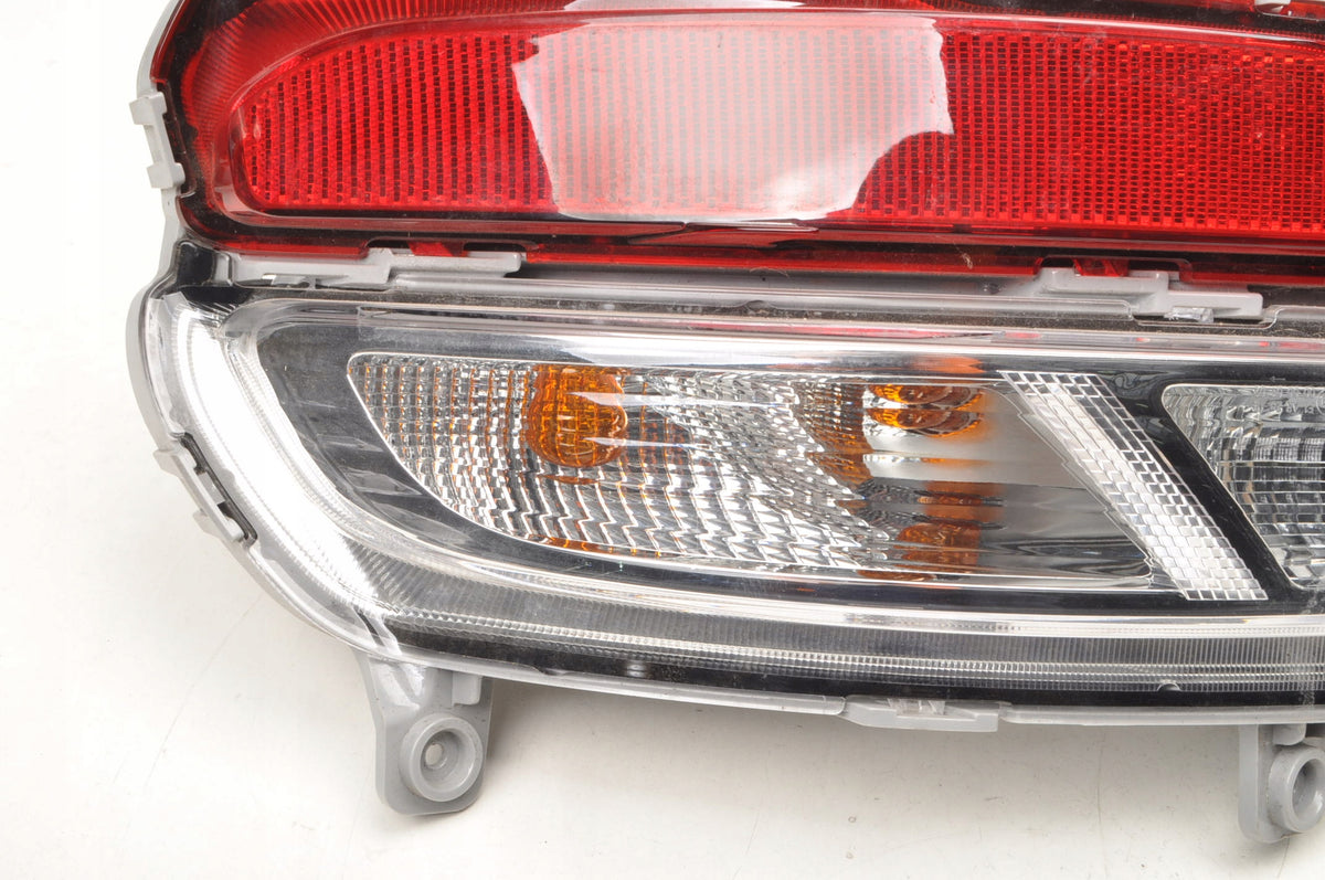 KIA SPORTAGE IV LAMP RIGHT REAR 92406-D97