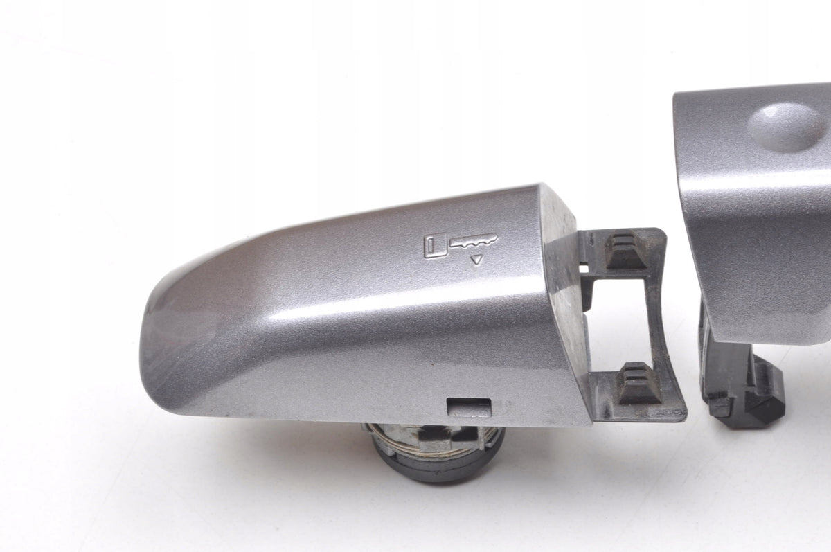 LAND ROVER DISCOVERY L550 LIFT DOOR HANDLE RIGHT FRONT ENGLISH