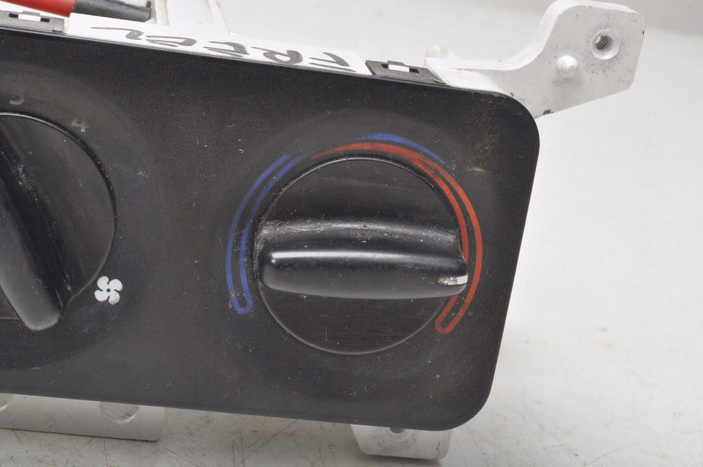LAND ROVER FREELANDER L314 AIRFLOW PANEL