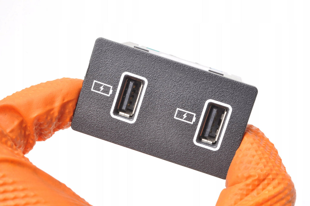 MG HS PORT USB INPUT SOCKET PWS5931 2023R