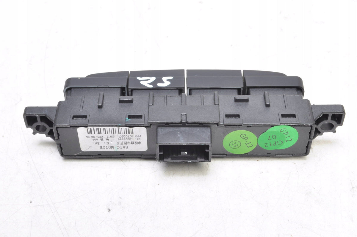 MG ZS SWITCH PANEL 10700971 LIFT