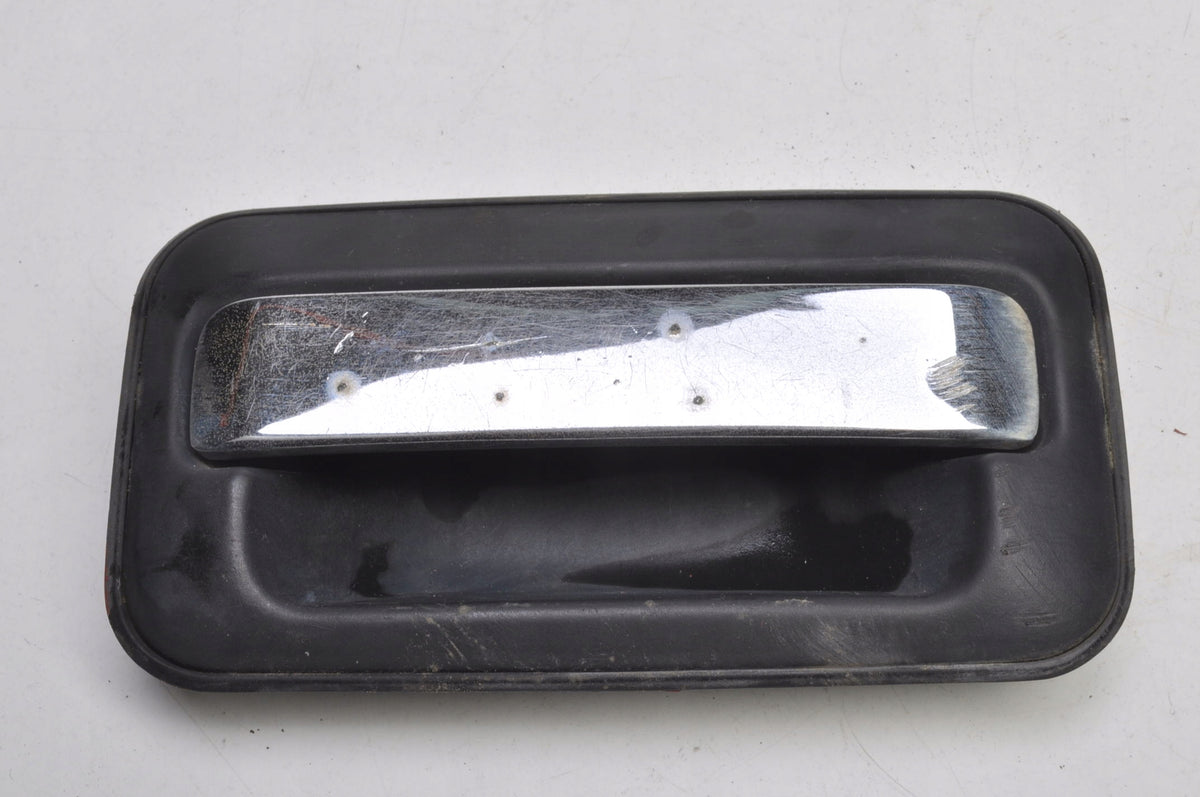 MITSUBISHI L200 DOOR HANDLE RIGHT REAR MB321420-4