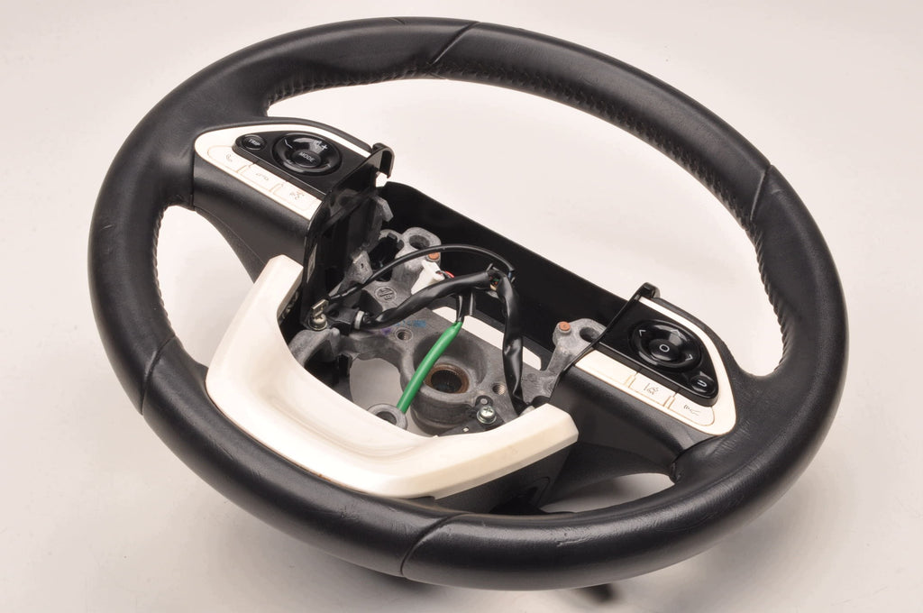 MULTIFUNCTION LEATHER STEERING WHEEL TOYOTA PRIUS IV