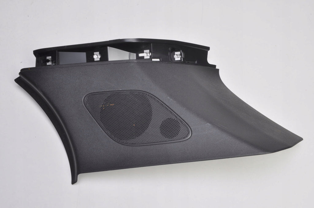 PORSCHE CAYENNE 9Y0 POST COVER RIGHT 9Y0867246