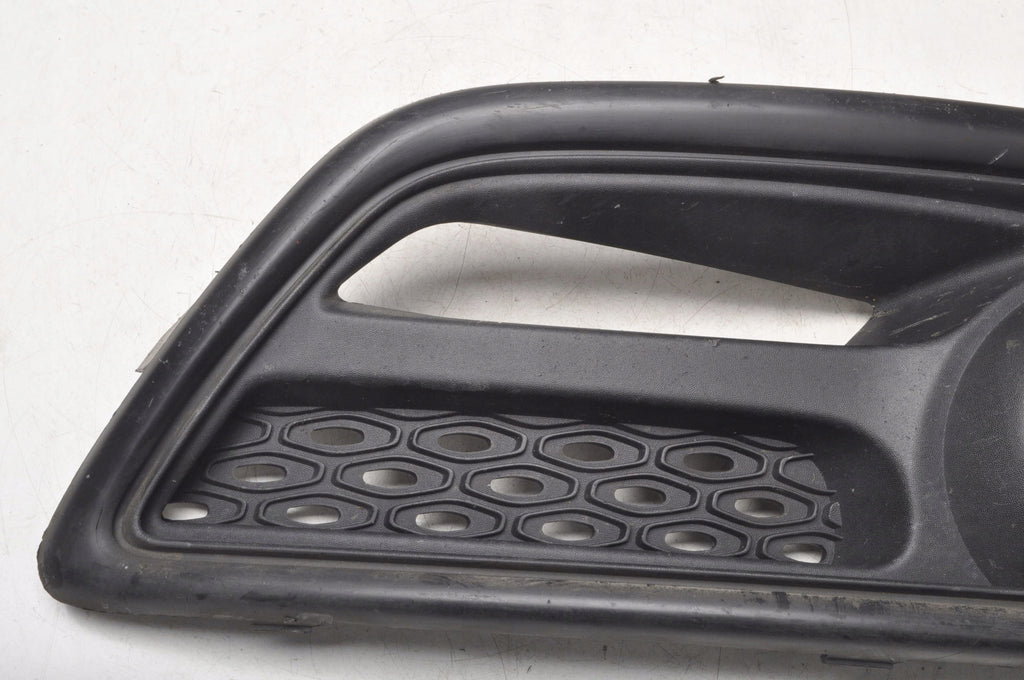 RENAULT CAPTURE AND BUMPER GRILLE RIGHT 620740754R