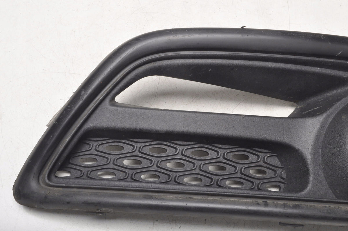 RENAULT CAPTURE AND BUMPER GRILLE RIGHT 620740754R
