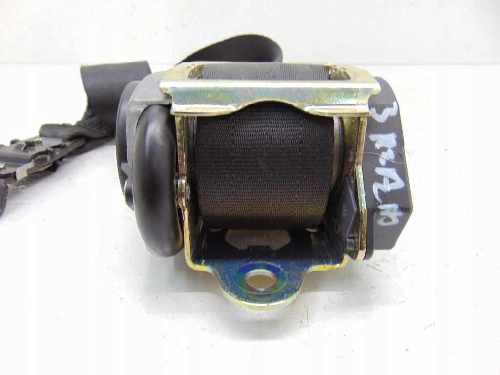 SEAT BELT RIGHT REAR 3-ROW VOLVO XC90 (2002-2006)