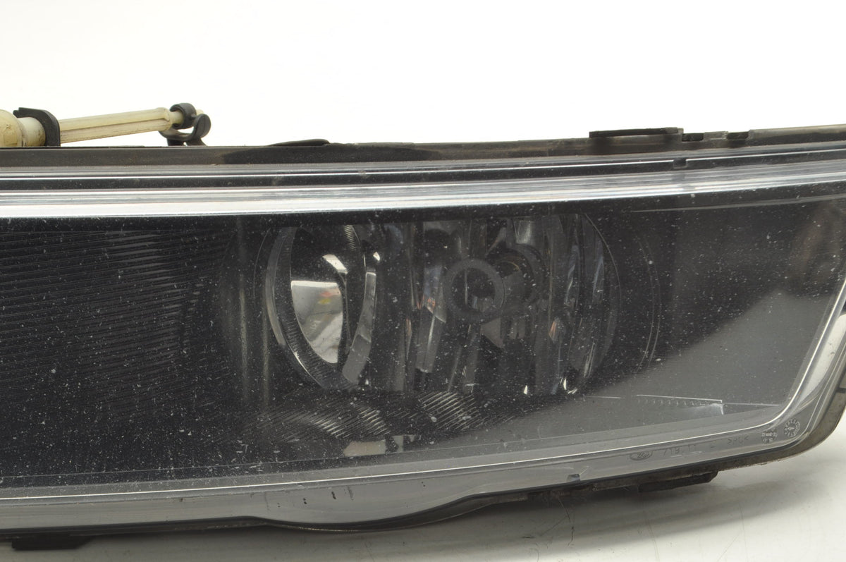 SKODA RAPID HALOGEN LEFT 5JA941699A