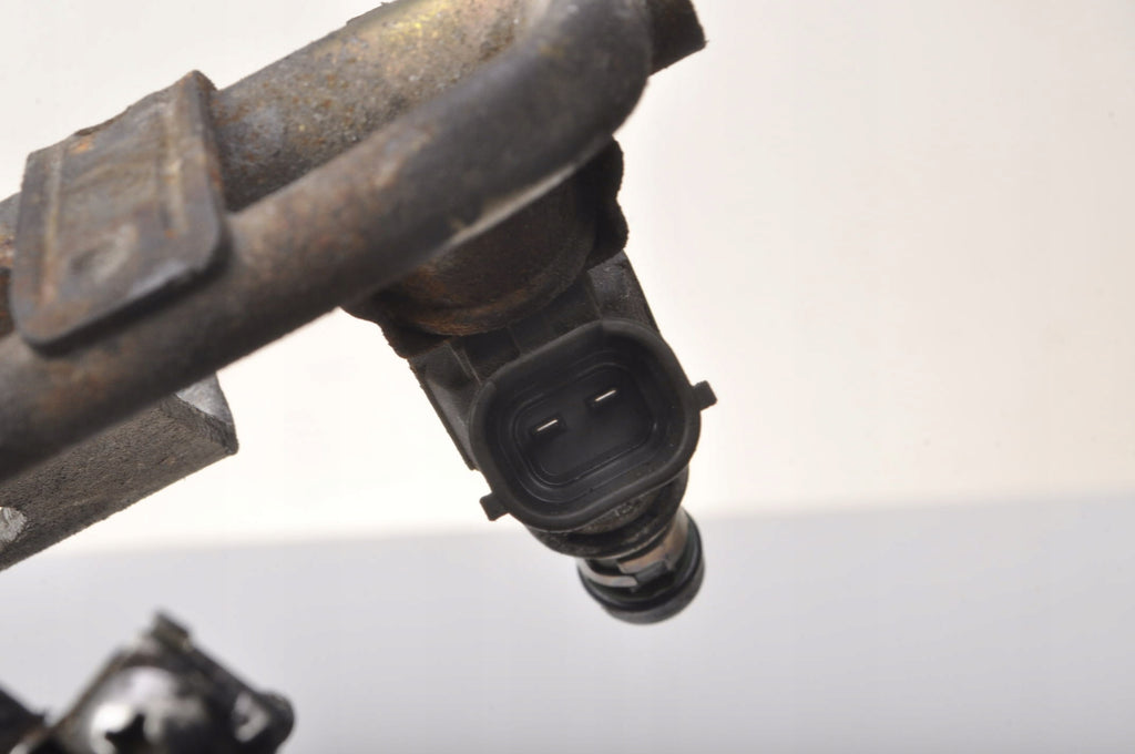 SUBARU FORESTER AND 2.0 INJECTION RAIL 17523 AA560