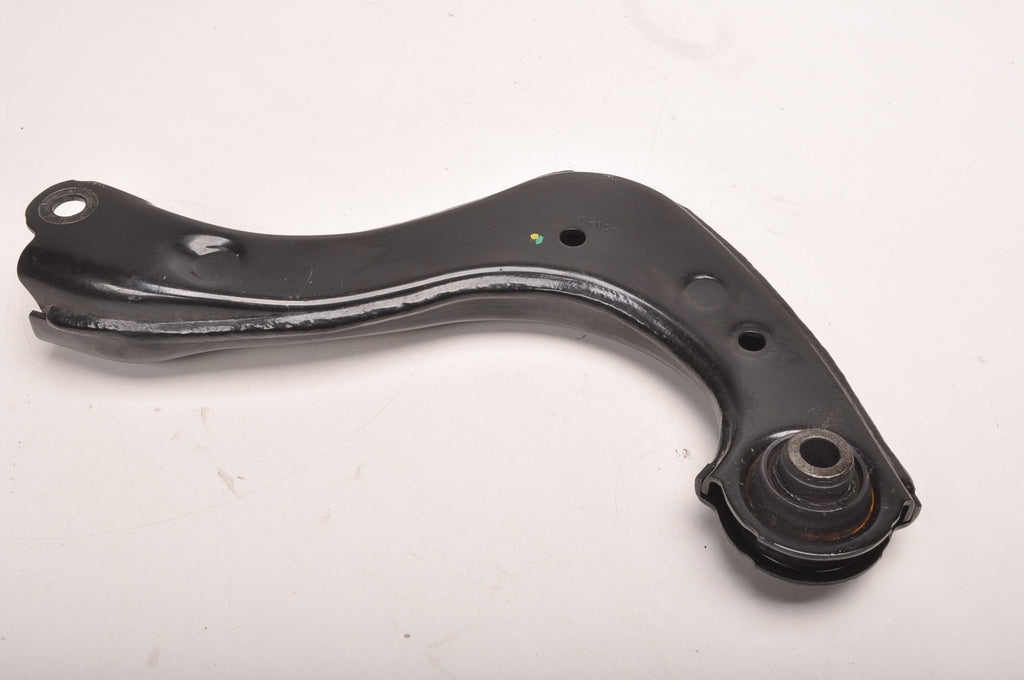 TOYOTA C-HR II CONTROL ARM RIGHT REAR 25R