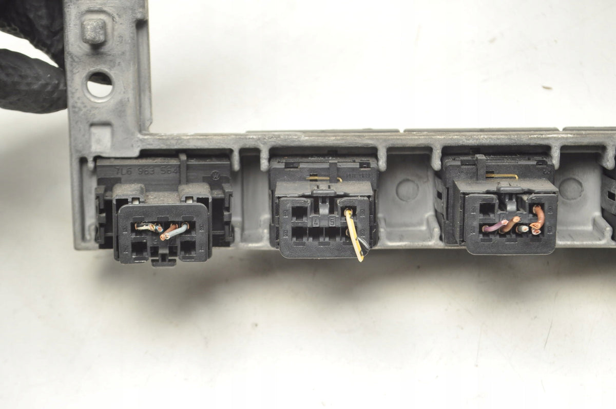 VOLKSWAGEN TOUAREG AND 7L SWITCH PANEL 7L6857318