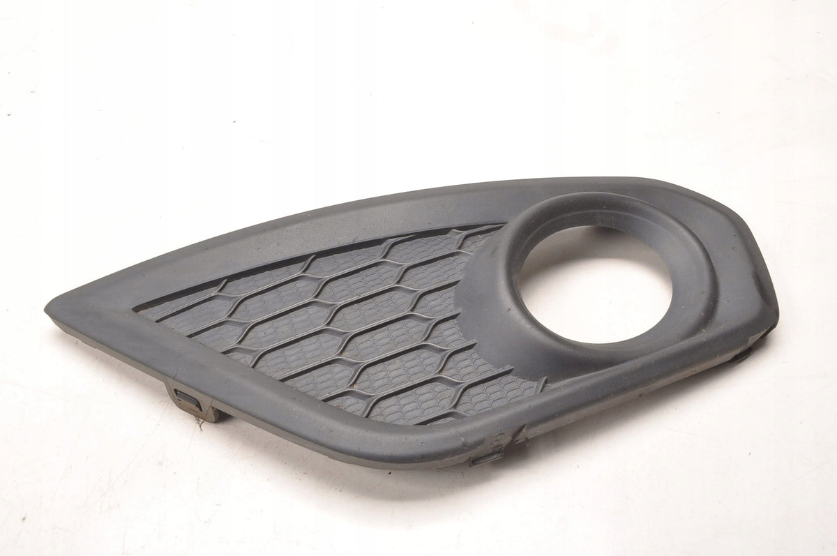 VOLVO C30 FRAME HALOGEN GRILLE RIGHT 31323410