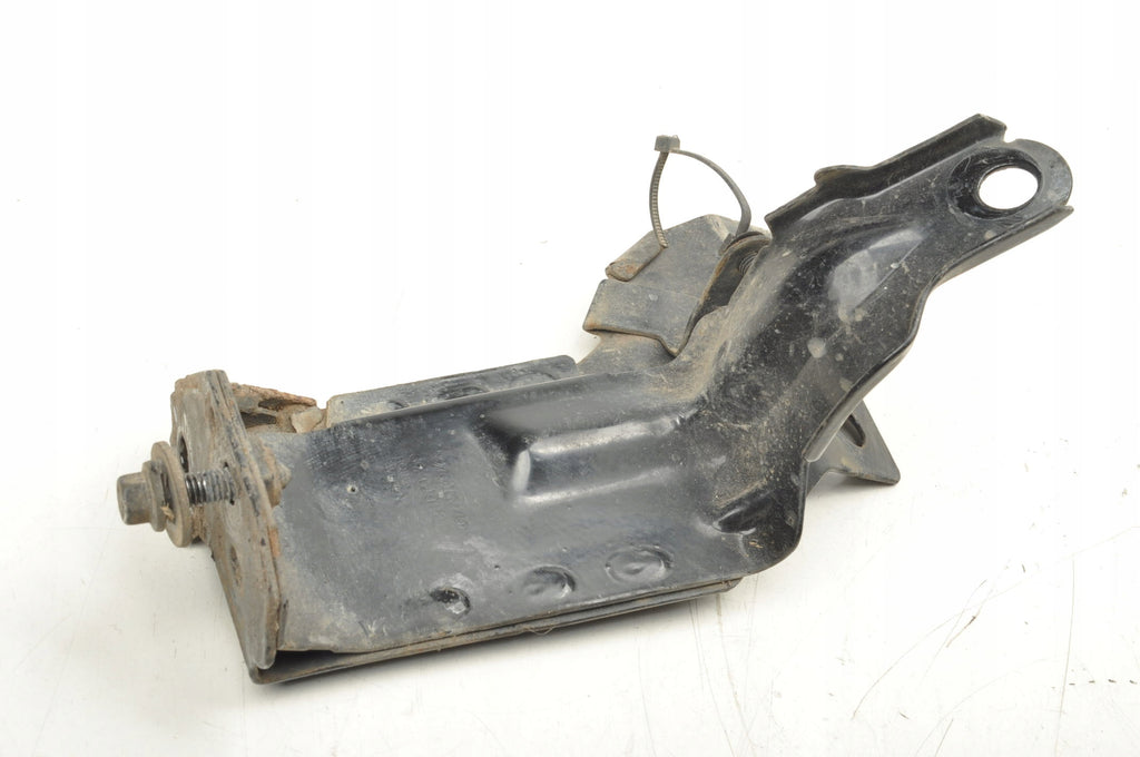 VOLVO S60 II V60 RADIATOR MOUNT RIGHT 31261932
