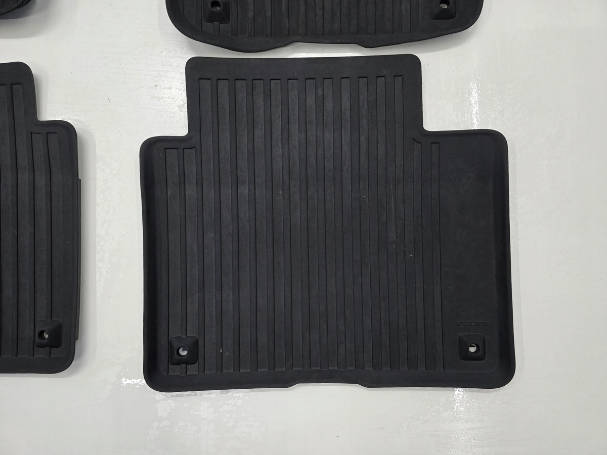 VOLVO S90 V90 17R RUBBER RUGS SET 31435647