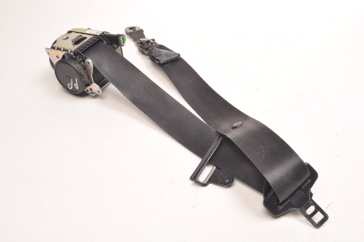 VOLVO V40 II SEAT BELT RIGHT FRONT 31390454