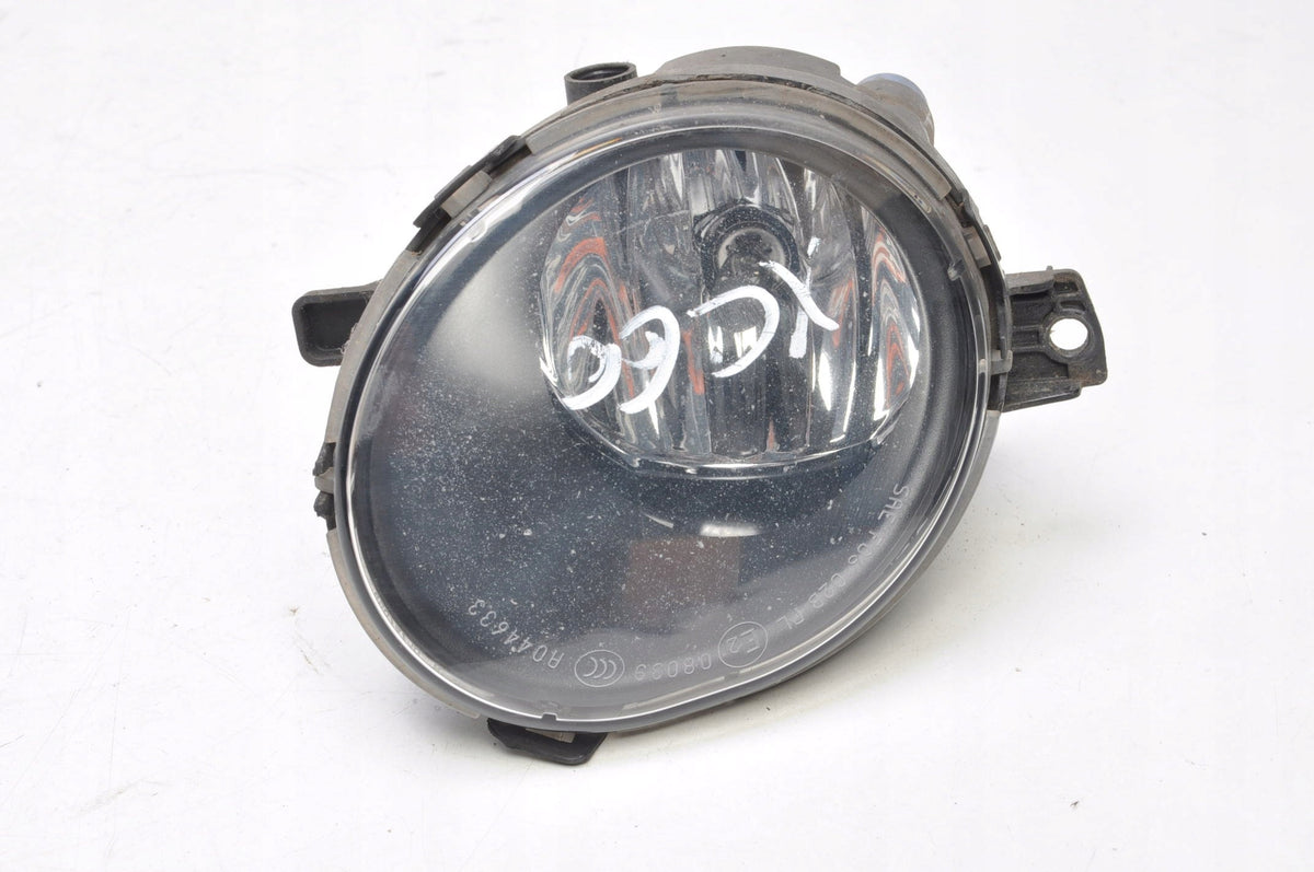 VOLVO XC60 AND HALOGEN RIGHT