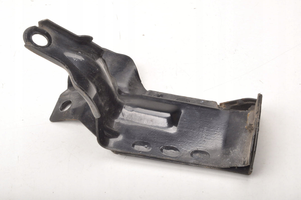 VOLVO XC60 AND RADIATOR MOUNT LEFT