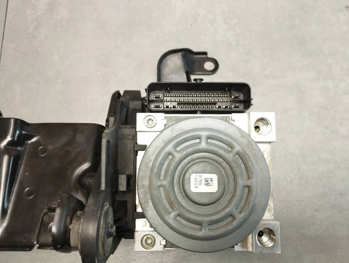 VW Golf VII 7 R 2.0 TSI ABS PUMP 3Q0907379K